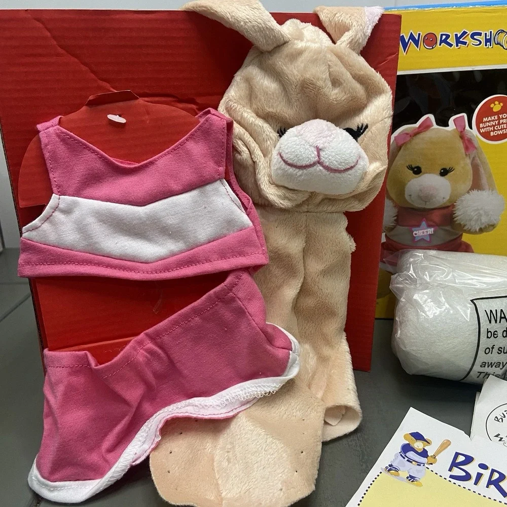 BUILD A BEAR Workshop Make-And-Play Bunny Tan Swirl Cheerleader 2011